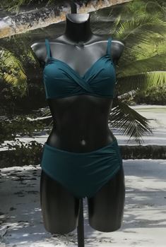 Bikini verde gucci